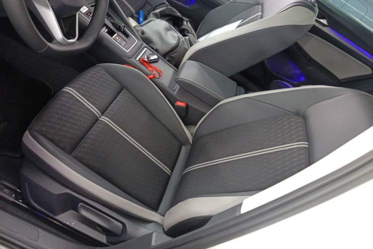 Used Volkswagen Golf 2025 Facelifted 300TSI Pro Left Front Seat