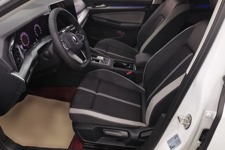 Used Volkswagen Golf 2025 300TSI Pro Left Front Seat