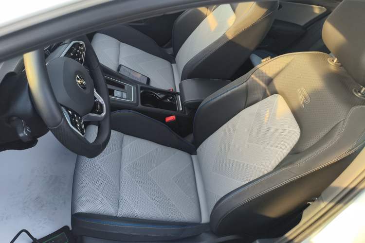 Used Volkswagen Golf 2025 300TSI R-Line Left Front Seat