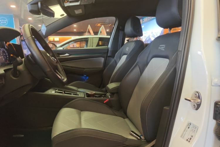 Used Volkswagen Golf 2025 300TSI R-Line Left Front Seat