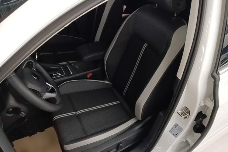 Used Volkswagen Golf 2025 300TSI Pro Left Front Seat