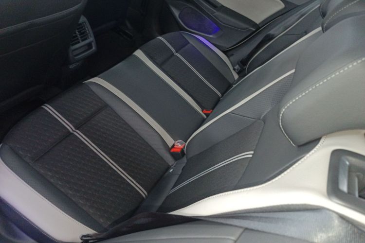 Used Volkswagen Golf 2025 Facelifted 300TSI Pro Left Rear Seat