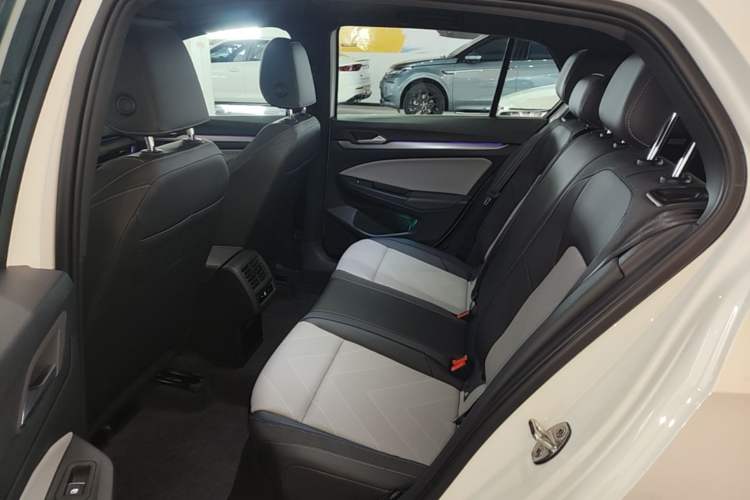 Used Volkswagen Golf 2025 300TSI R-Line Left Rear Seat