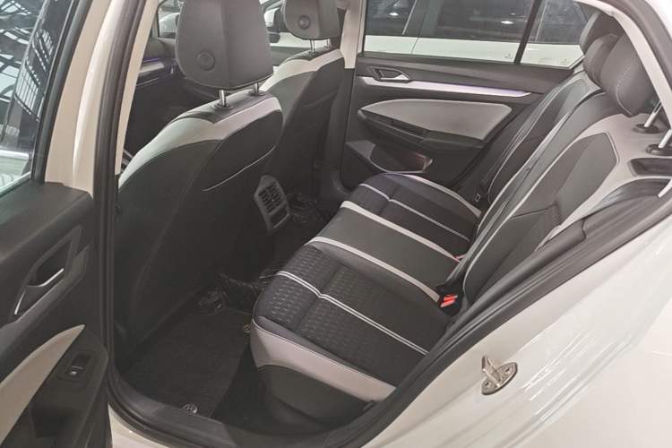 Used Volkswagen Golf 2025 300TSI Pro Left Rear Seat