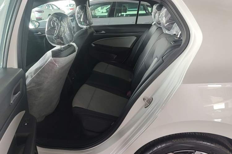 Used Volkswagen Golf 2025 300TSI R-Line Left Rear Seat