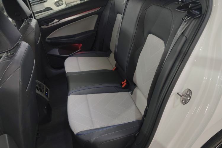 Used Volkswagen Golf 2025 300TSI R-Line Left Rear Seat