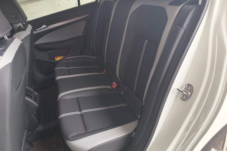 Used Volkswagen Golf 2025 Facelifted 300TSI Pro Left Rear Seat