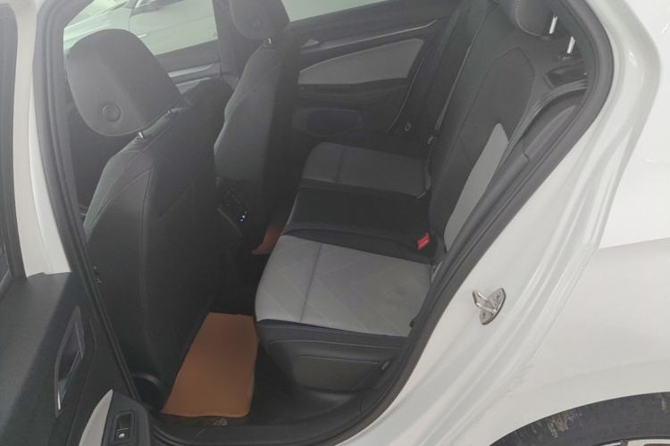 Used Volkswagen Golf 2025 300TSI R-Line Left Rear Seat