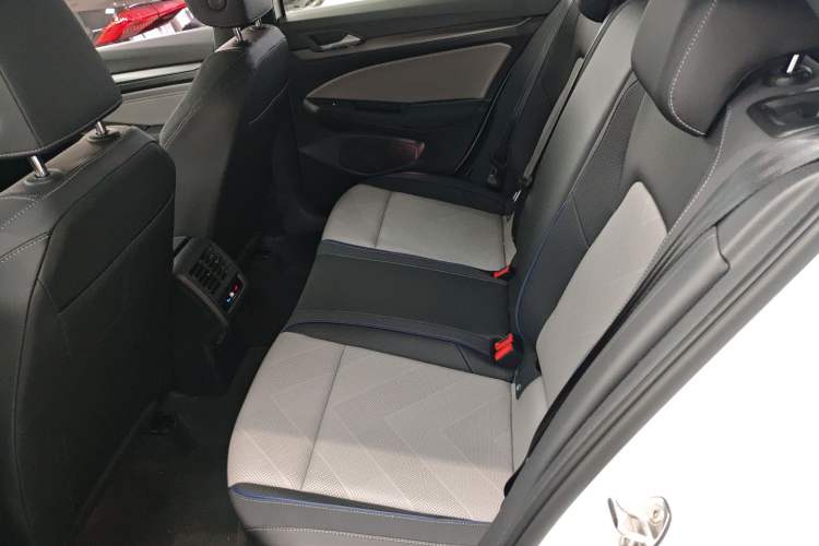 Used Volkswagen Golf 2025 300TSI R-Line Left Rear Seat