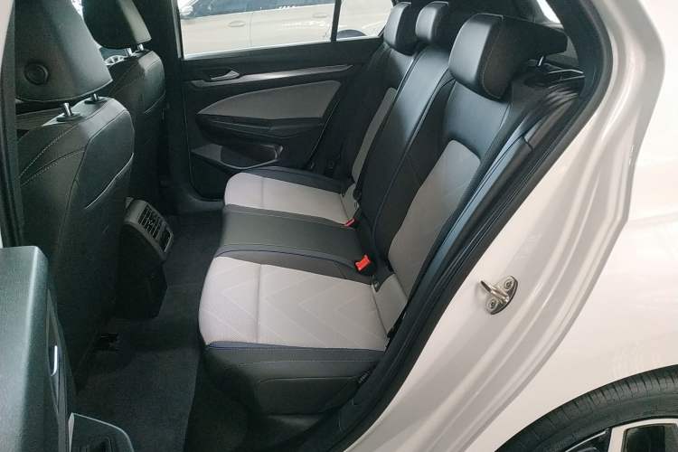 Used Volkswagen Golf 2025 300TSI R-Line Left Rear Seat