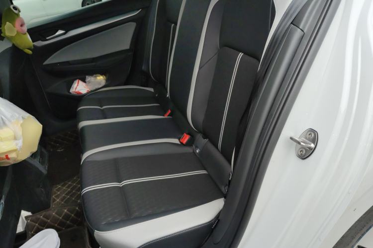 Used Volkswagen Golf 2025 Facelifted 300TSI Pro Left Rear Seat