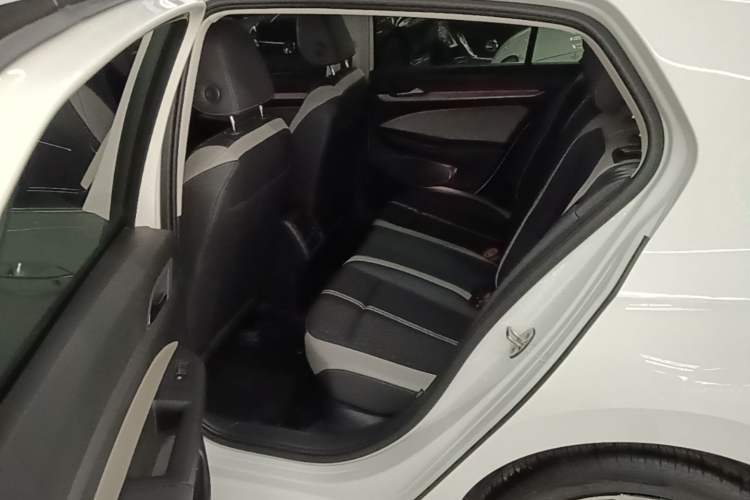 Used Volkswagen Golf 2025 300TSI Pro Left Rear Seat