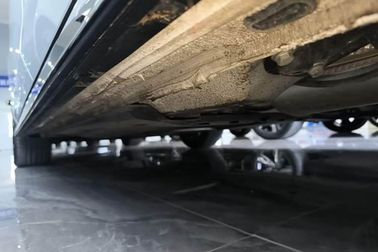 Used Volkswagen Golf 2025 300TSI R-Line Left Side Sill