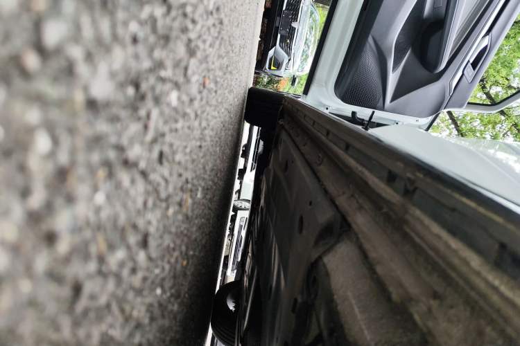Used Volkswagen Golf 2025 300TSI R-Line Left Side Sill