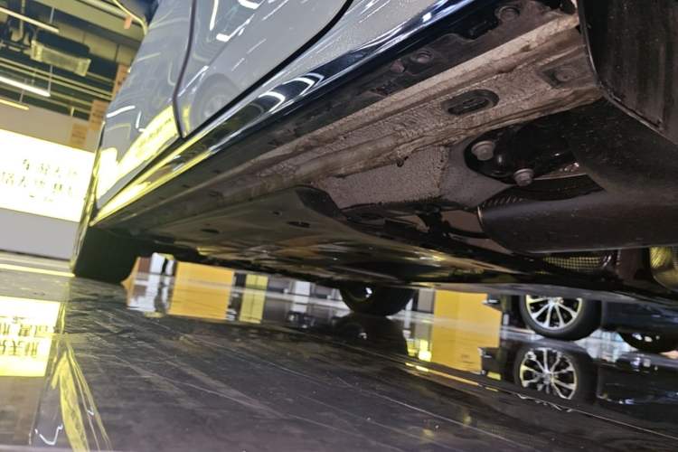 Used Volkswagen Golf 2025 300TSI R-Line Left Side Sill