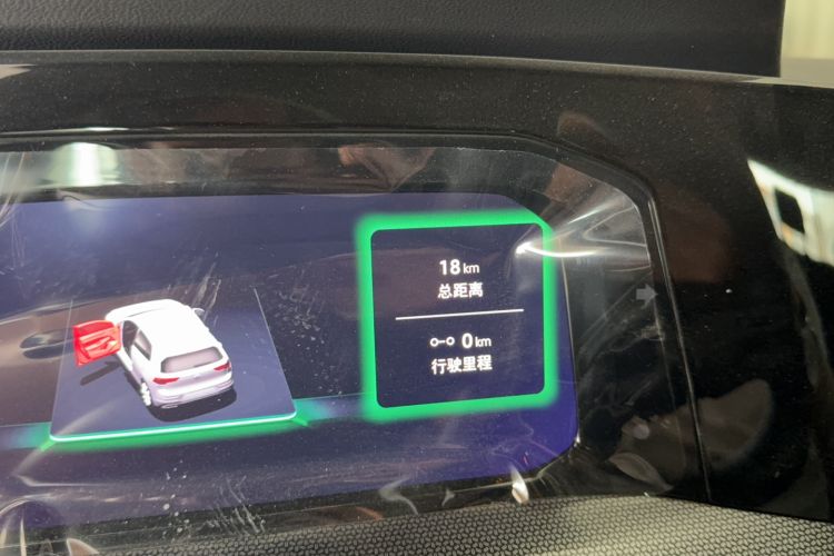 Used Volkswagen Golf 2025 Facelifted II 300TSI R-Line Odometer Close Up