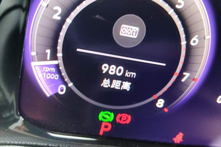 Used Volkswagen Golf 2025 300TSI R-Line Odometer Close Up