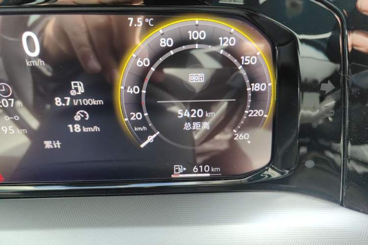 Used Volkswagen Golf 2025 Facelifted 300TSI Pro Odometer Close Up