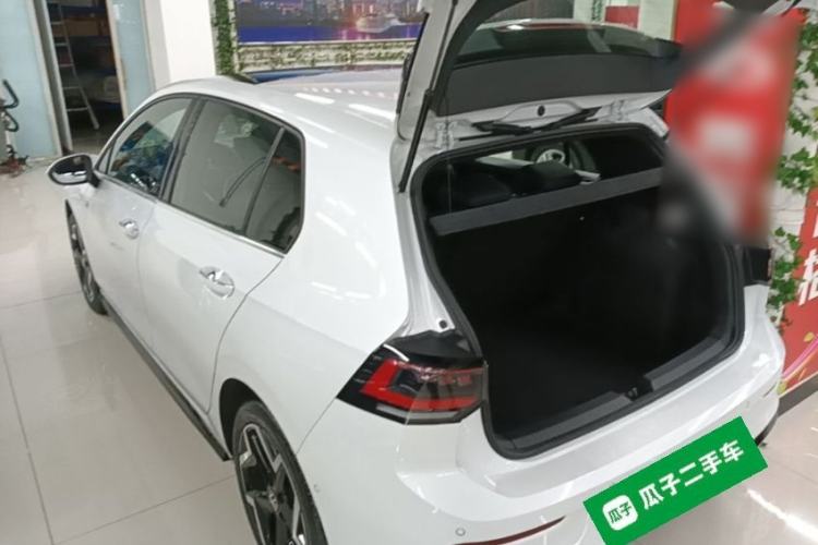 Used Volkswagen Golf 2025 300TSI R-Line Rear Left 45 Deg