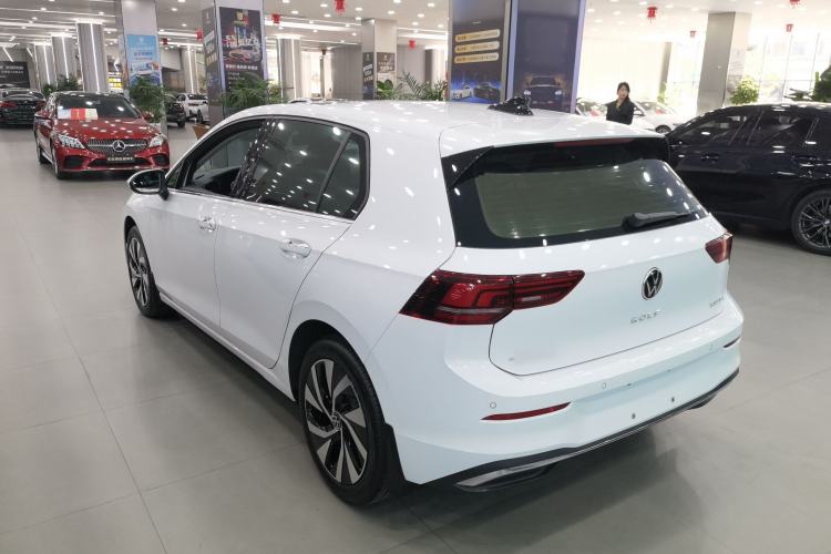 Used Volkswagen Golf 2025 300TSI Pro Rear Left 45 Deg