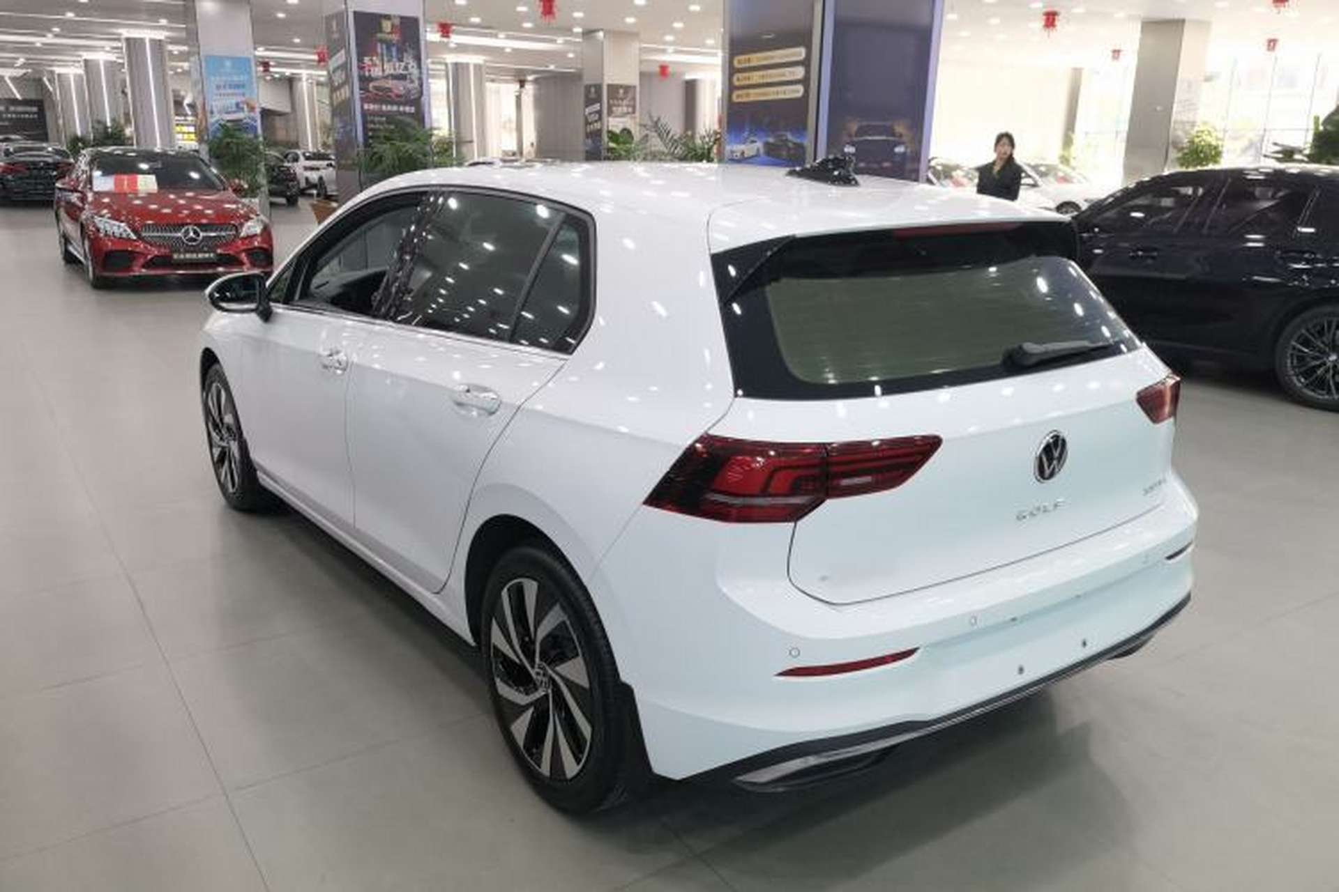 Used Volkswagen Golf 2025 300TSI Pro Rear Left 45 Deg