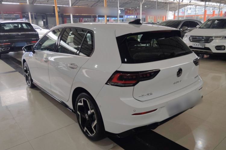 Used Volkswagen Golf 2025 300TSI R-Line Rear Left 45 Deg