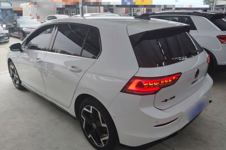 Used Volkswagen Golf 2025 300TSI R-Line Rear Left 45 Deg