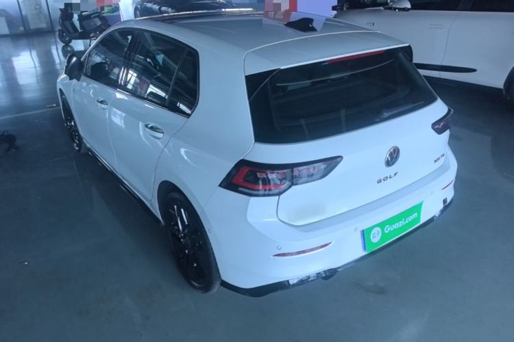 Used Volkswagen Golf 2025 300TSI R-Line Rear Left 45 Deg