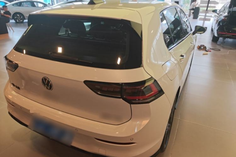 Used Volkswagen Golf 2025 300TSI R-Line Rear