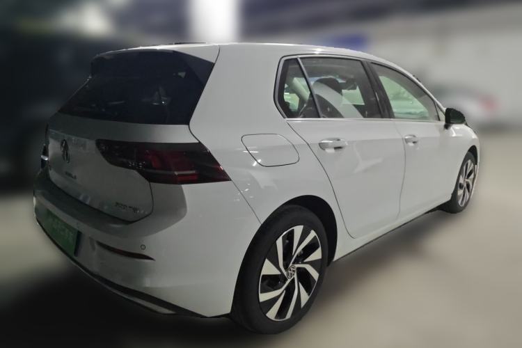 Used Volkswagen Golf 2025 300TSI Pro Rear Right 45 Deg