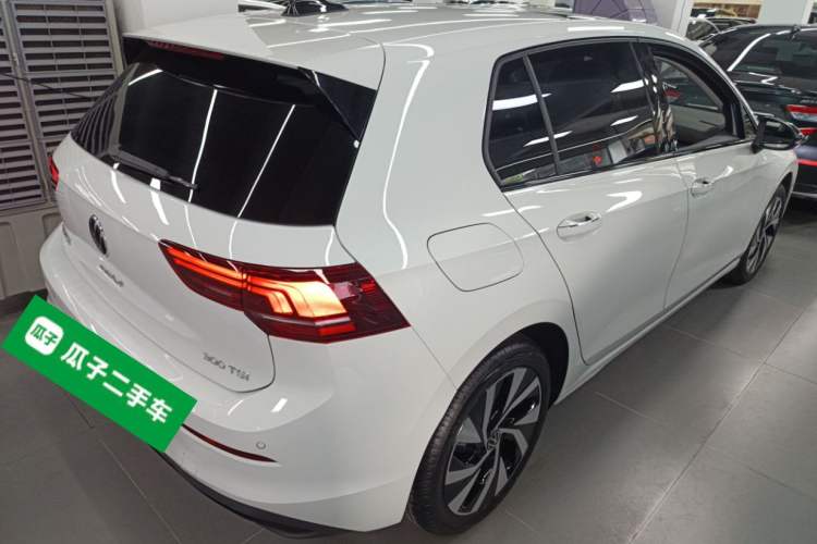 Used Volkswagen Golf 2025 Facelifted 300TSI Pro Rear Right 45 Deg