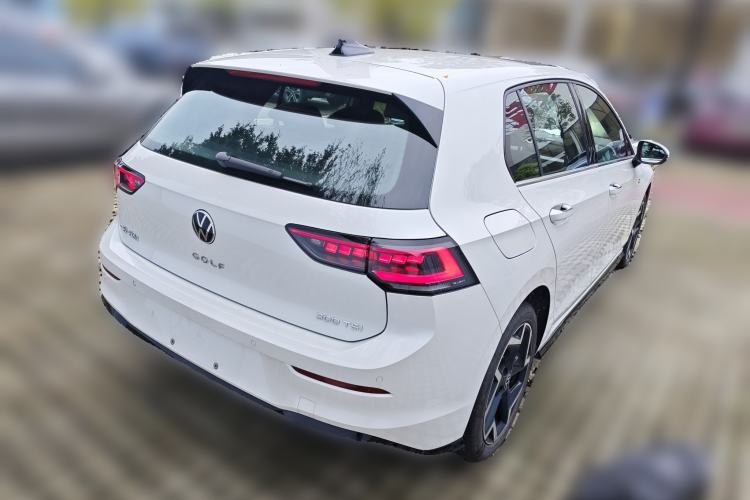Used Volkswagen Golf 2025 300TSI R-Line Rear Right 45 Deg