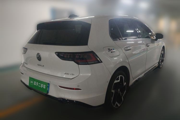 Used Volkswagen Golf 2025 300TSI R-Line Rear Right 45 Deg