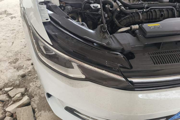 Used Volkswagen Golf 2025 Facelifted 300TSI Pro Right Front Headlight