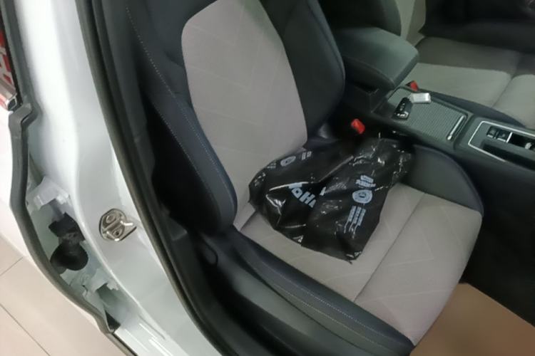 Used Volkswagen Golf 2025 300TSI R-Line Right Front Seat