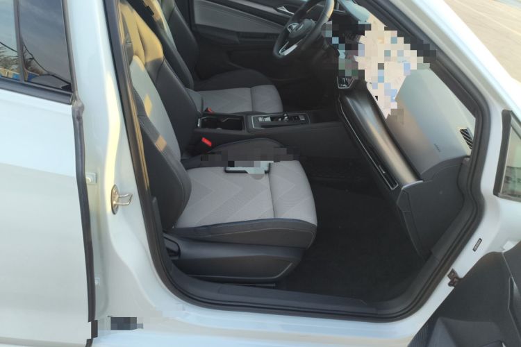 Used Volkswagen Golf 2025 300TSI R-Line Right Front Seat