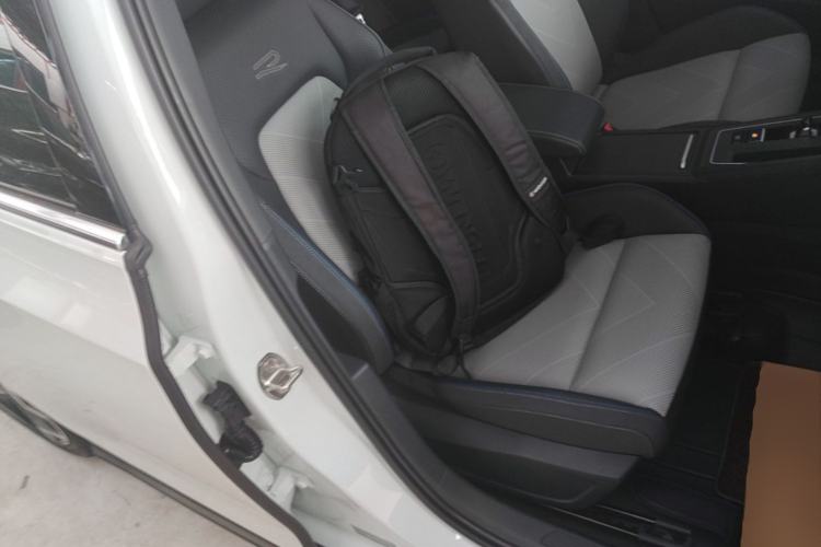 Used Volkswagen Golf 2025 300TSI R-Line Right Front Seat