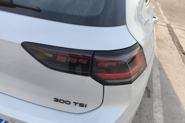 Used Volkswagen Golf 2025 300TSI R-Line Right Rear Taillight