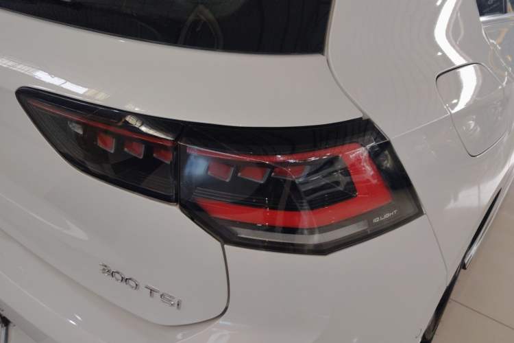 Used Volkswagen Golf 2025 300TSI R-Line Right Rear Taillight