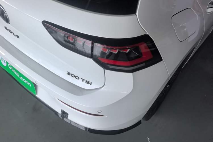 Used Volkswagen Golf 2025 300TSI R-Line Right Rear Taillight