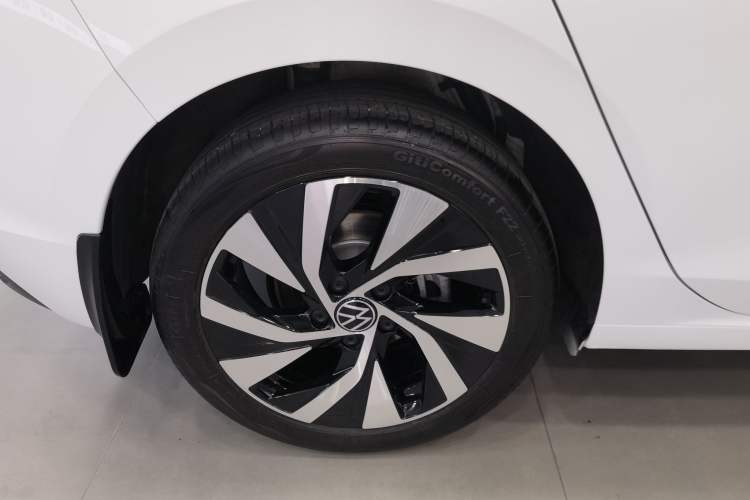 Used Volkswagen Golf 2025 300TSI Pro Right Rear Wheel Hub