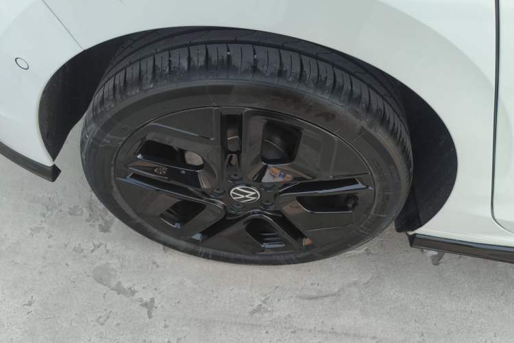 Used Volkswagen Golf 2025 300TSI R-Line Right Rear Wheel Hub