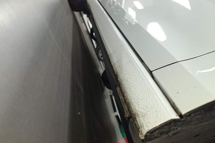 Used Volkswagen Golf 2025 Facelifted 300TSI Pro Right Side Sill