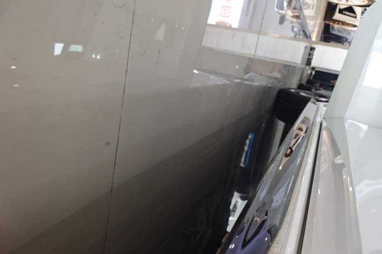 Used Volkswagen Golf 2025 300TSI R-Line Right Side Sill