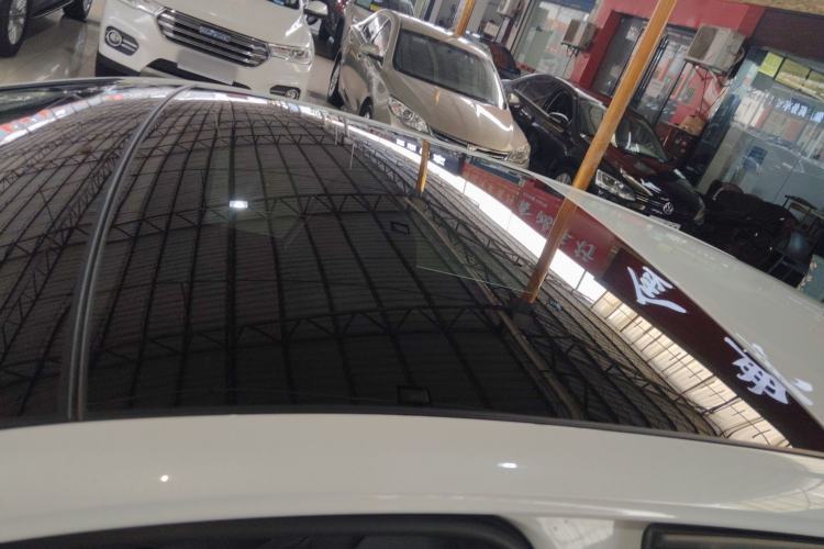 Used Volkswagen Golf 2025 300TSI R-Line Roof