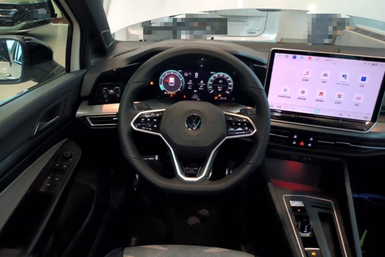 Used Volkswagen Golf 2025 300TSI R-Line Steering Wheel