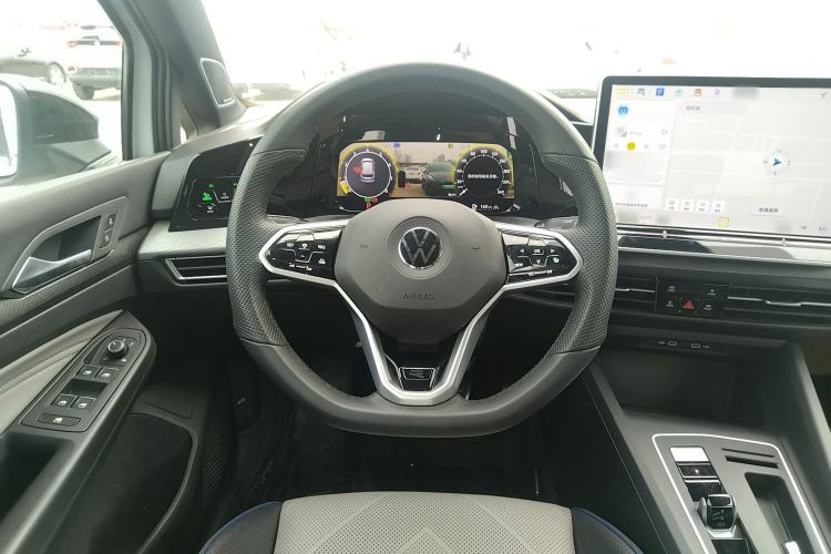 Used Volkswagen Golf 2025 300TSI R-Line Steering Wheel