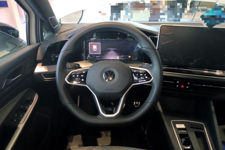 Used Volkswagen Golf 2025 300TSI R-Line Steering Wheel