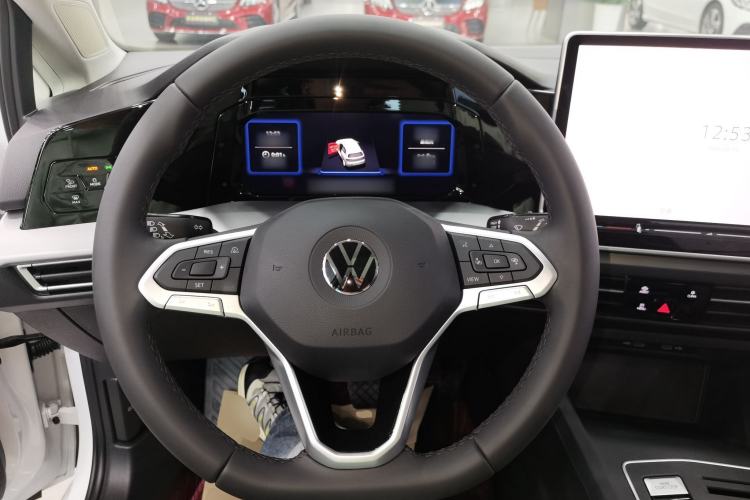 Used Volkswagen Golf 2025 300TSI Pro Steering Wheel