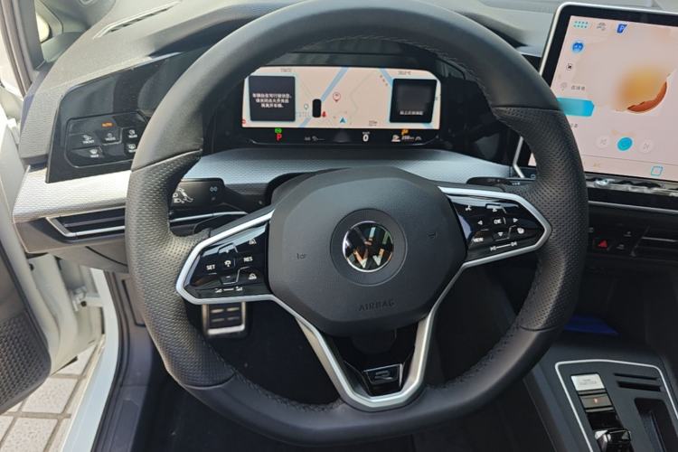 Used Volkswagen Golf 2025 300TSI R-Line Steering Wheel
